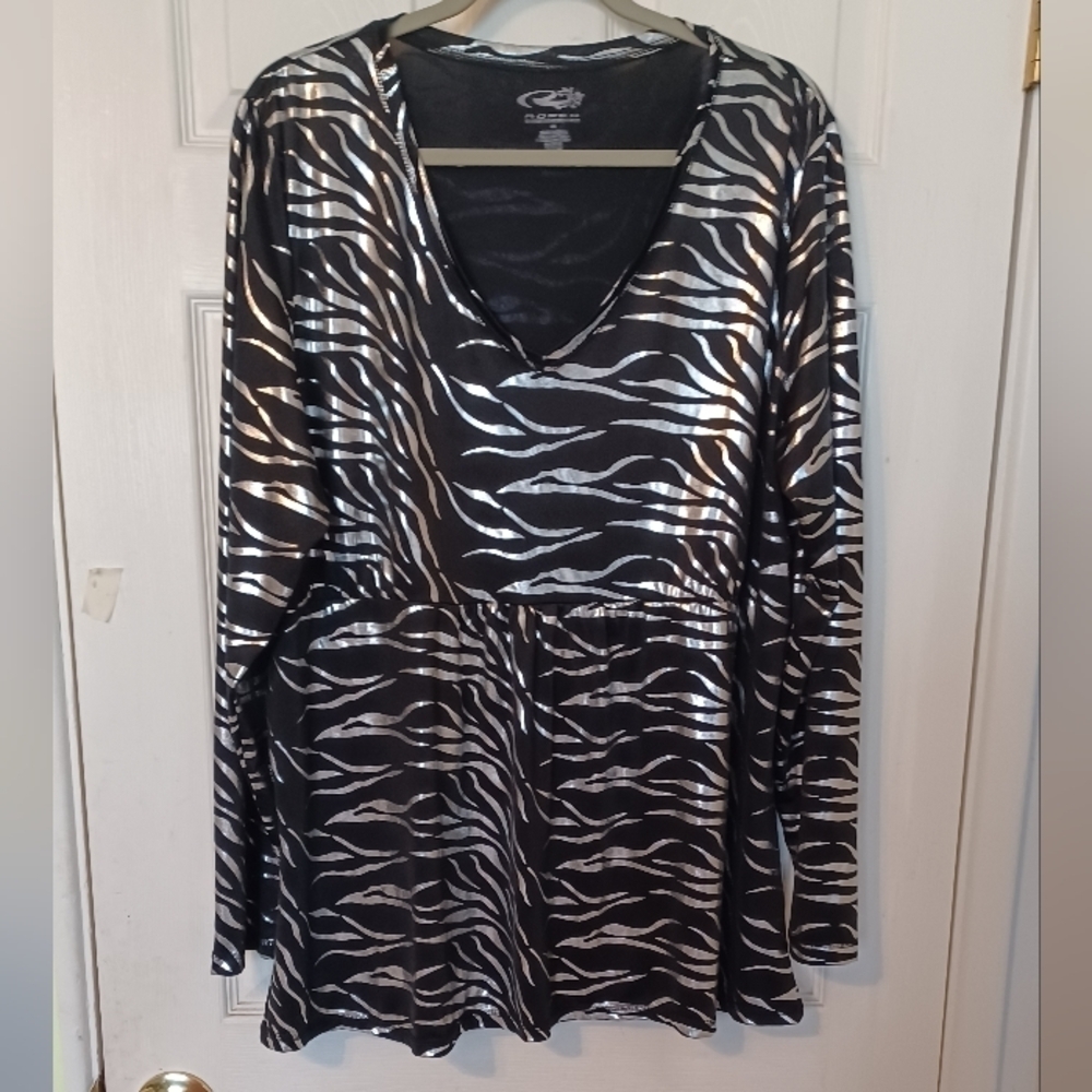 Roper top, size 2X.